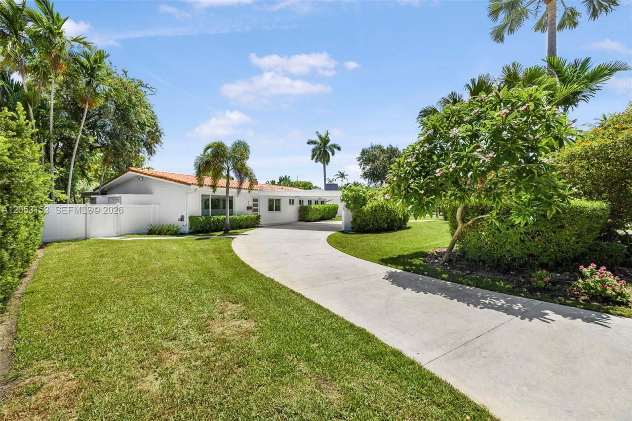 11121 Griffing Blvd, Biscayne Park, FL 33161 Photo