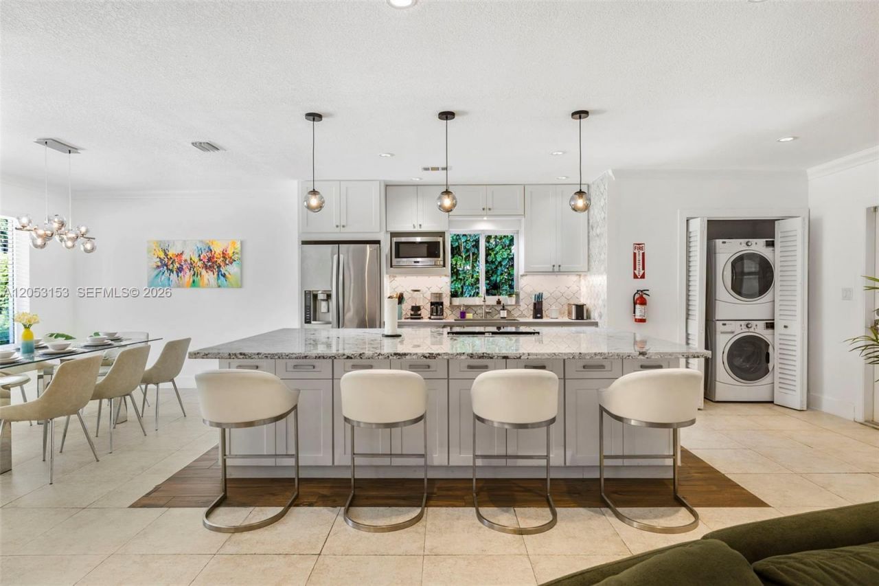 11121 Griffing Blvd, Biscayne Park, FL 33161 Photo