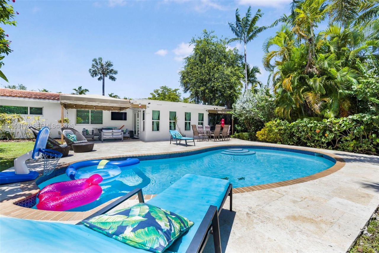 11121 Griffing Blvd, Biscayne Park, FL 33161 Photo