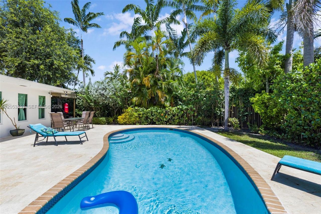 11121 Griffing Blvd, Biscayne Park, FL 33161 Photo