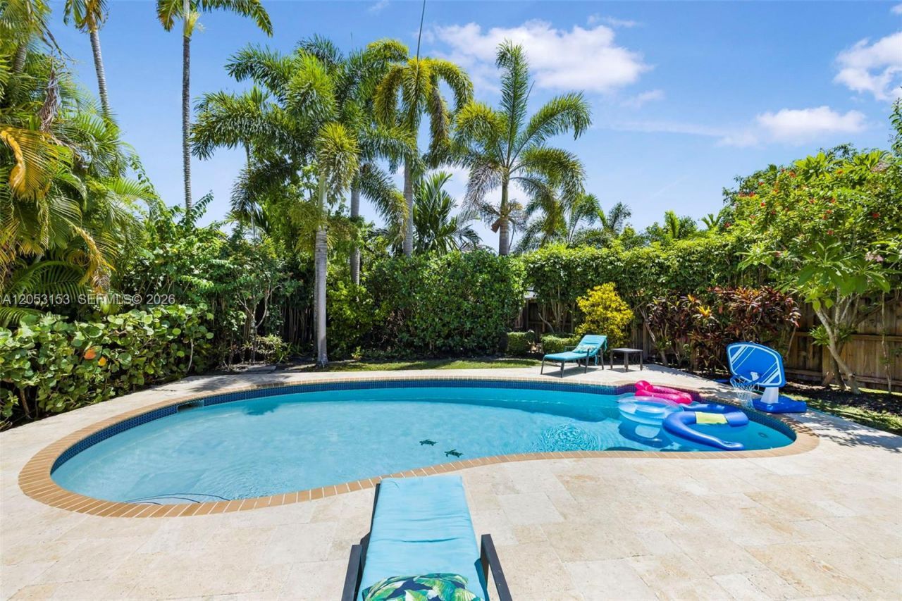11121 Griffing Blvd, Biscayne Park, FL 33161 Photo