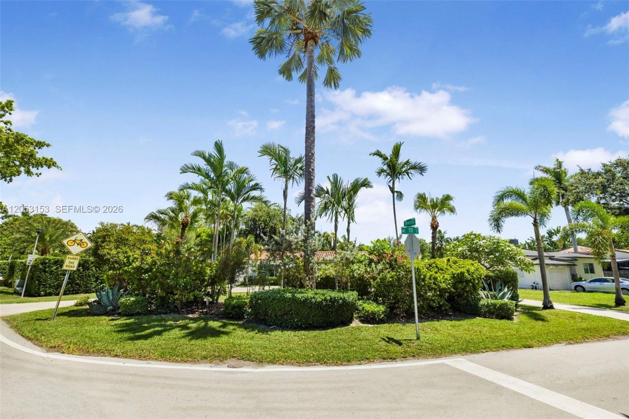 11121 Griffing Blvd, Biscayne Park, FL 33161 Photo