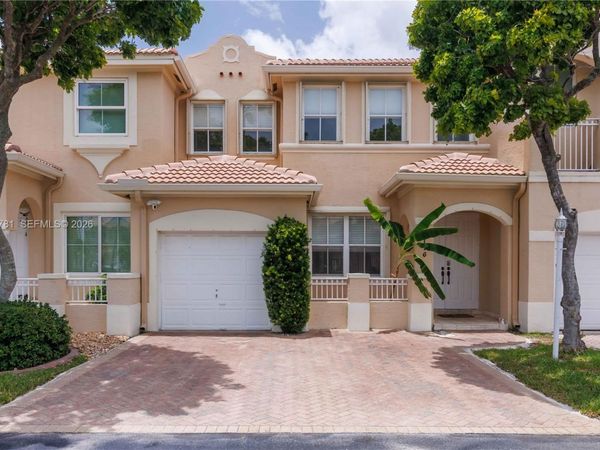 3126 NW 101st Ct , Doral, FL 33172