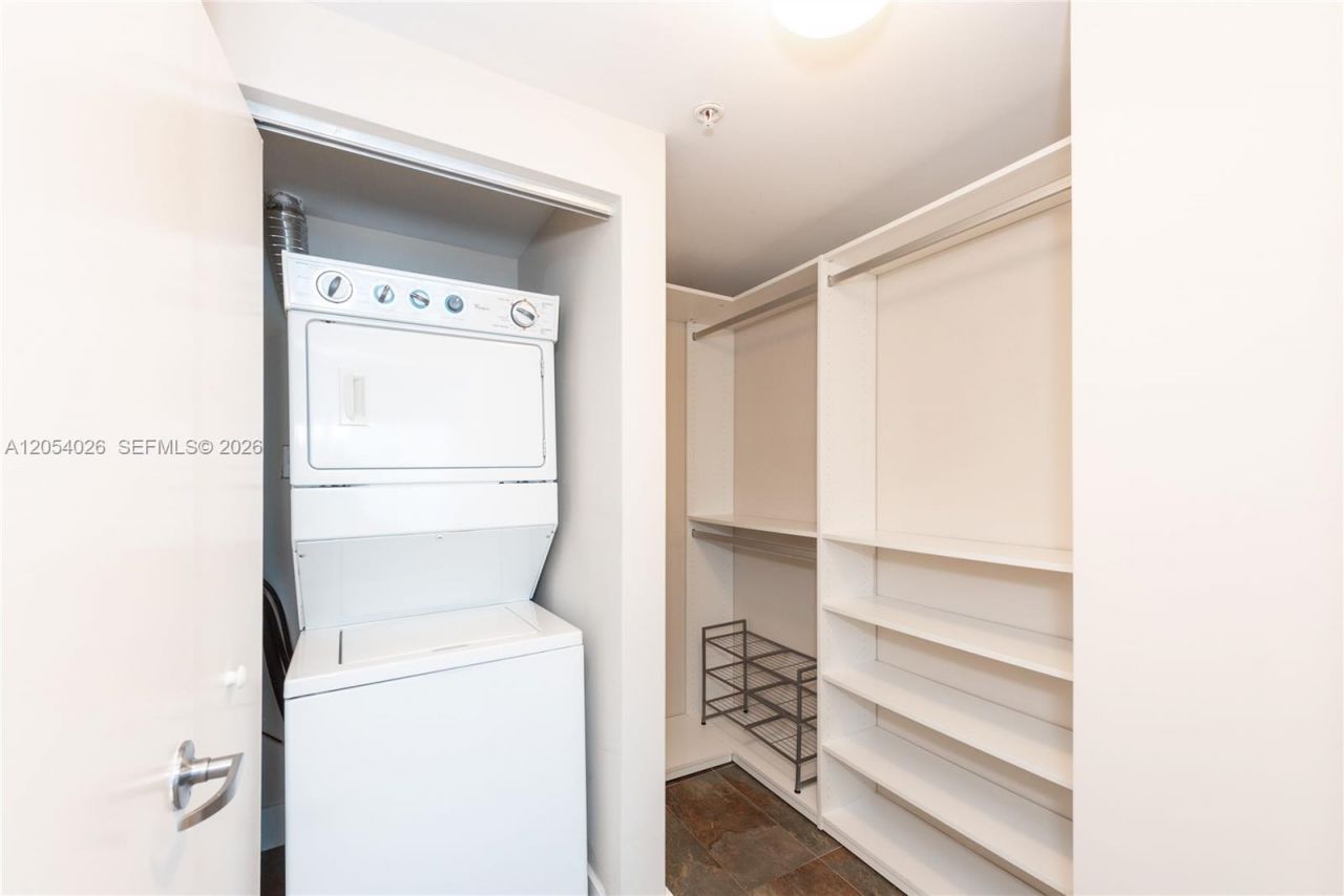 60 SW 13th St, Unit 4808, Miami, FL 33130 Photo