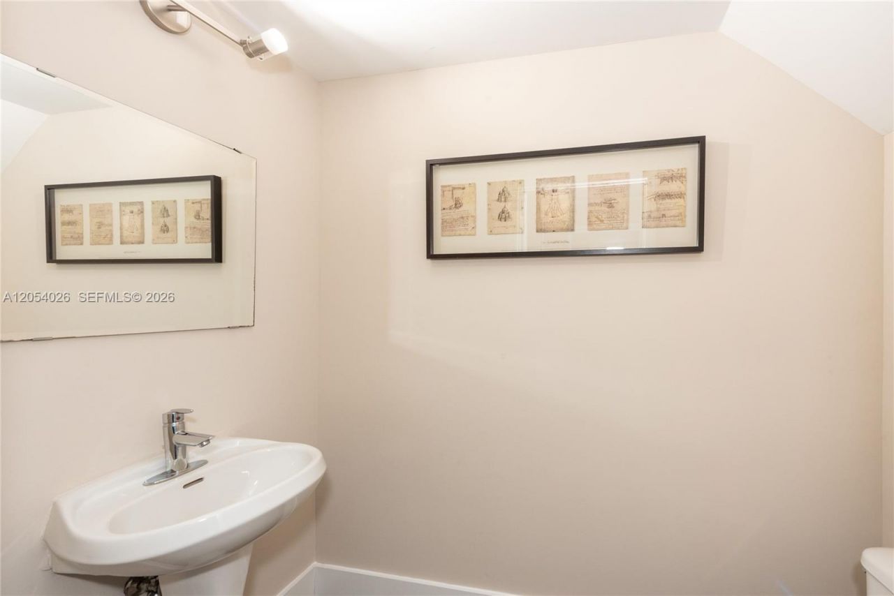 60 SW 13th St, Unit 4808, Miami, FL 33130 Photo