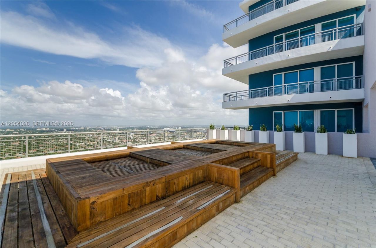 60 SW 13th St, Unit 4808, Miami, FL 33130 Photo