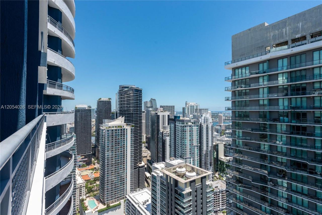 60 SW 13th St, Unit 4808, Miami, FL 33130 Photo