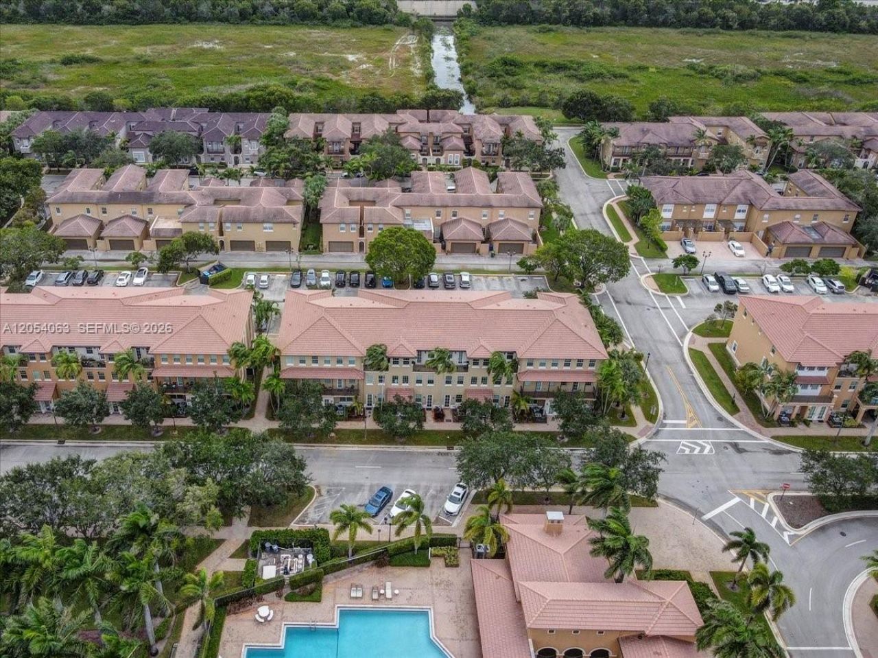 995 SW 147th Ave, Unit 2514, Pembroke Pines, FL 33027 Photo