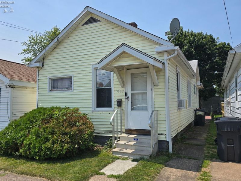 1007 Clinton Street, Sandusky, OH 44870 Photo 2