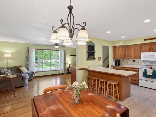 1094 Lowell Drive, Apple Valley, MN 55124