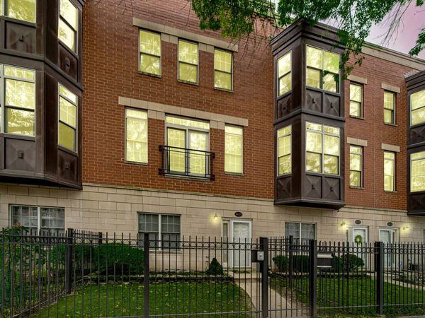 4635 S Greenwood Avenue , Chicago, IL 60653