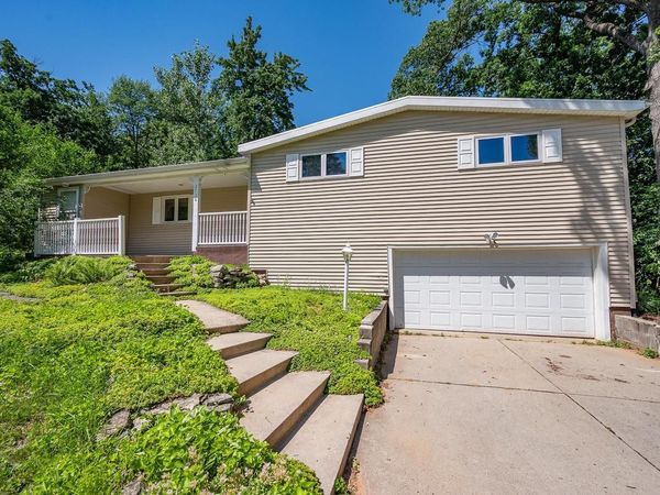 2730 OAKWOOD DRIVE, Green Bay, WI 54304