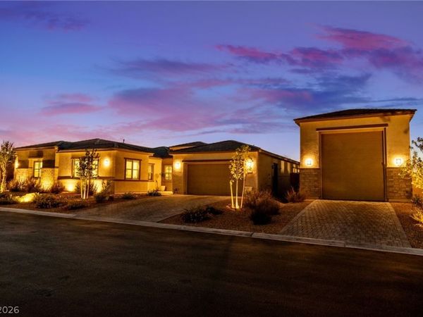 4660 Blushing Dawn Avenue , Las Vegas, NV 89118