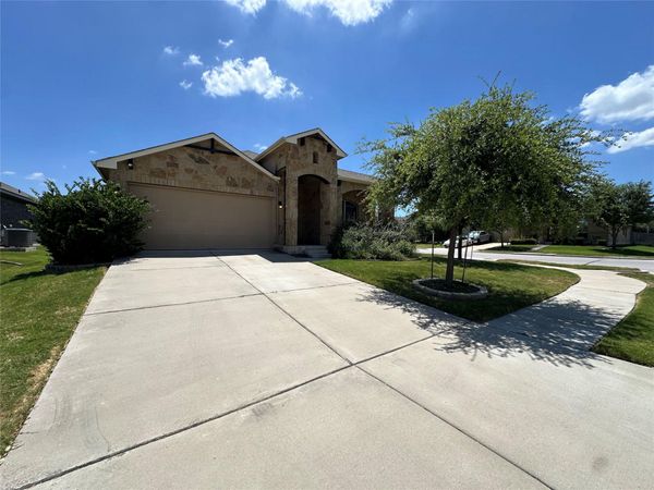 1919 Mexia DR, Round Rock, TX 78664
