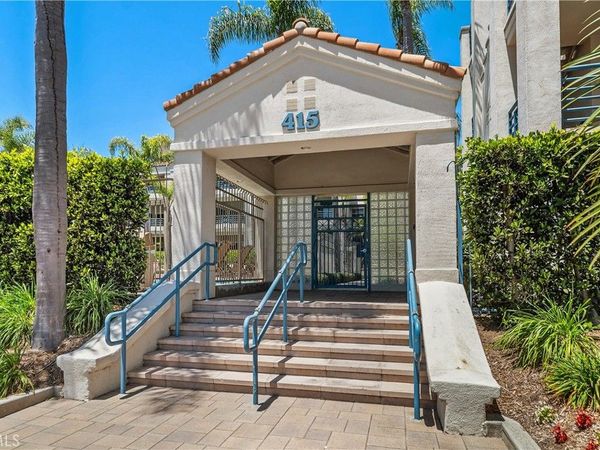415 Townsquare Lane, Unit 308, Huntington Beach, CA 92648