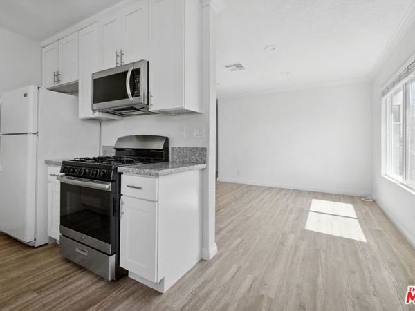 6612 De Longpre Avenue, Unit 5, Los Angeles, CA 90028
