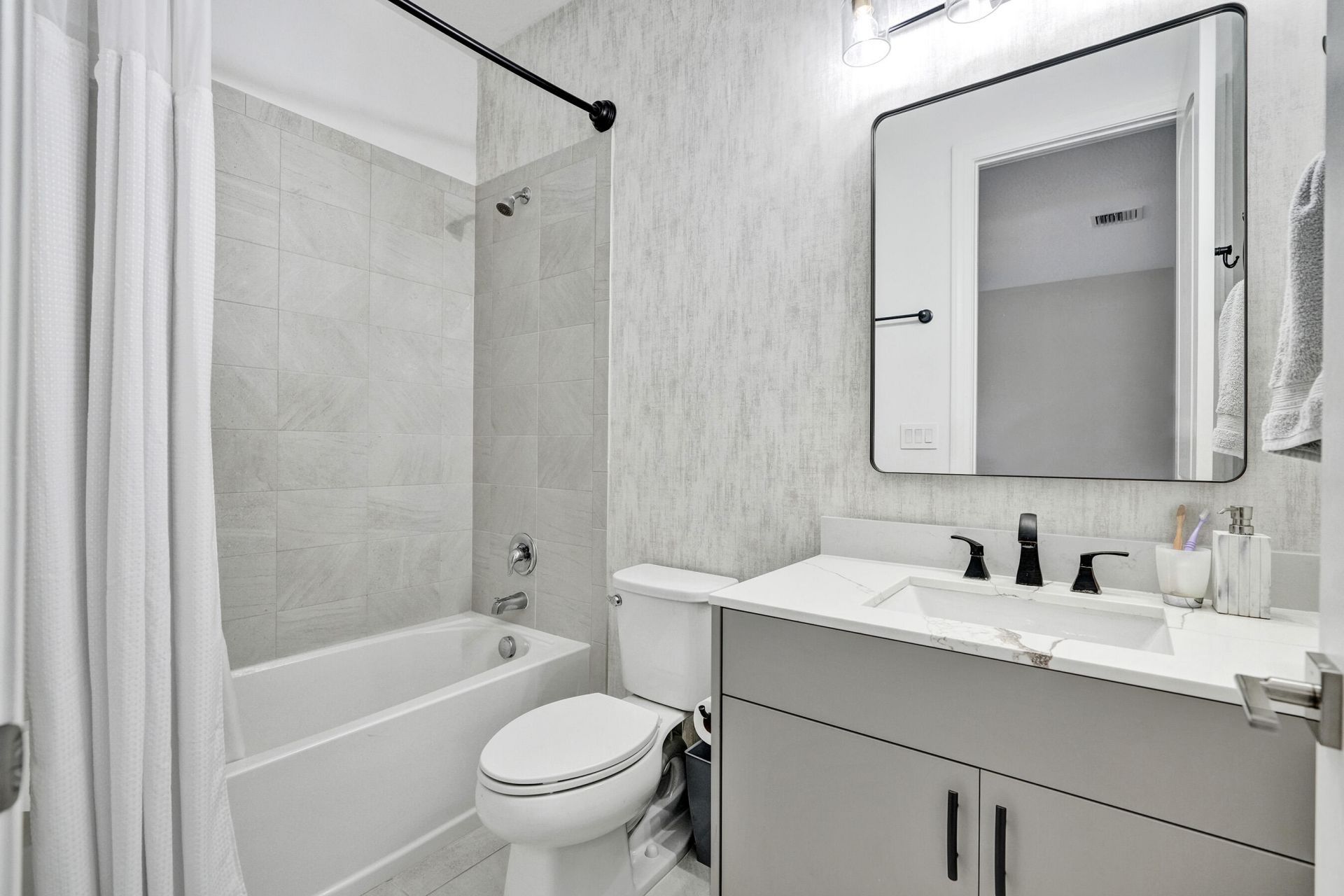 8655 NW 39th Court, Coral Springs, FL 33065 Photo