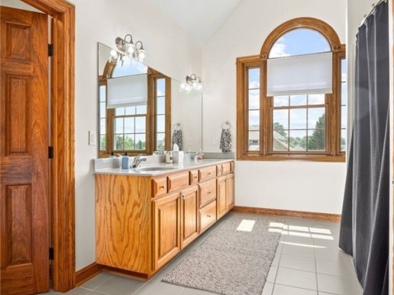 6356 Highland Green Drive, Medina, OH 44256 Photo 35