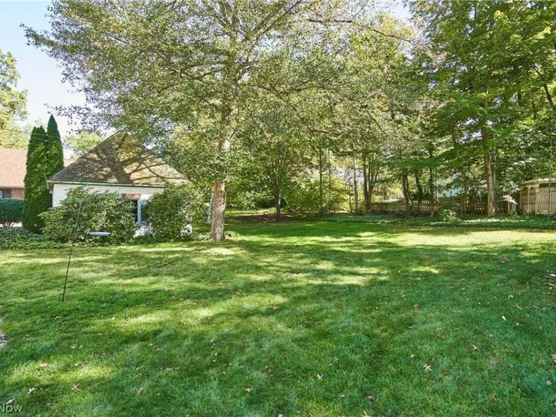2120 Ridgewood Road, Akron, OH 44313 Photo 3