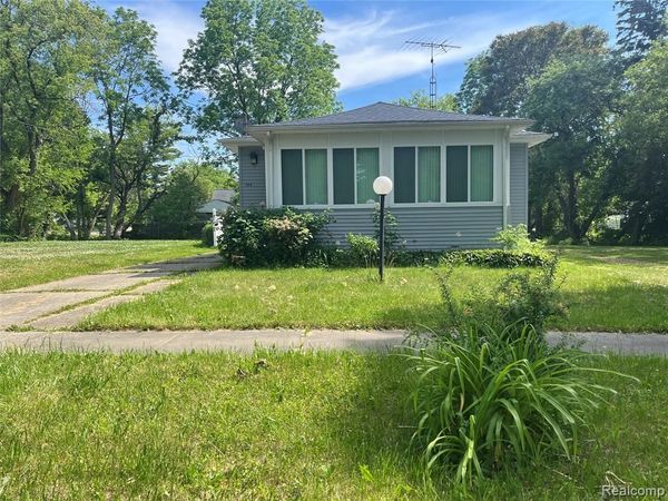 506 E Eldridge Avenue, Flint, MI 48505