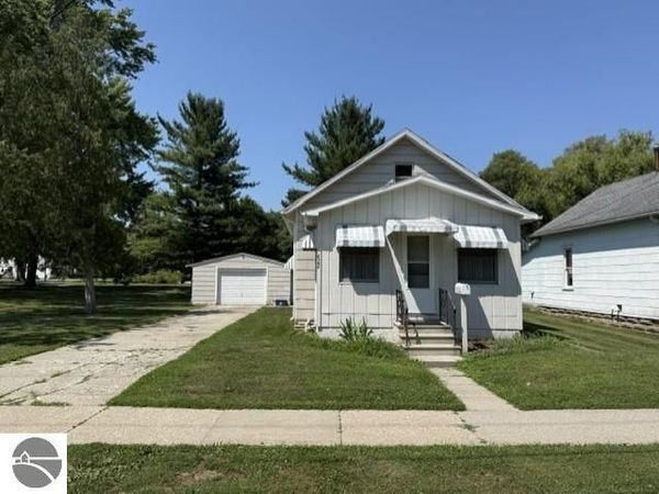 622 Mechanic Street, Alma, MI 48801