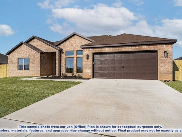 1009 Marquis Avenue , Lowell, AR 72745