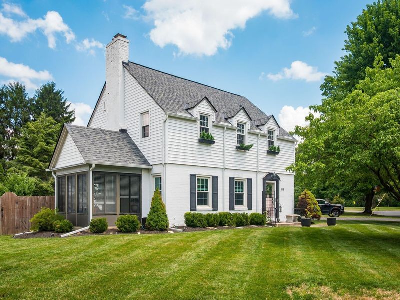 378 Sherborne Drive, Columbus, OH 43219 Photo 1