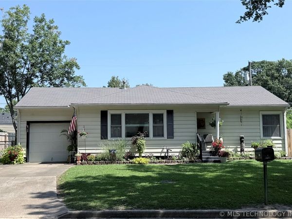 2402 Fredonia Street , Muskogee, OK 74403
