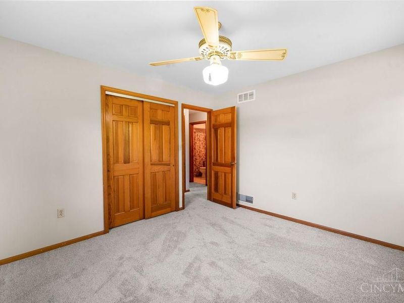 9334 Meadow Ridge Drive, West Chester, OH 45241 Photo 22