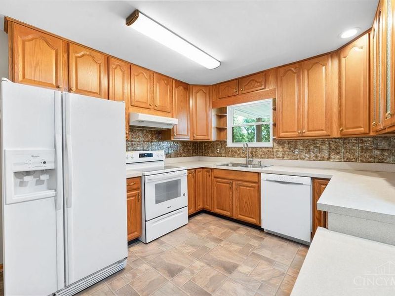9334 Meadow Ridge Drive, West Chester, OH 45241 Photo 9