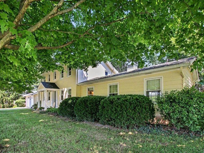 1862 E Fosters Maineville Road, Hamilton Twp, OH 45152 Photo 3
