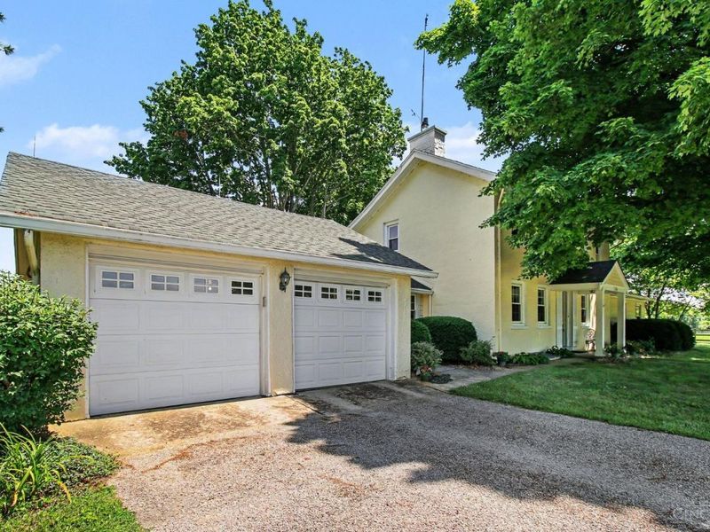 1862 E Fosters Maineville Road, Hamilton Twp, OH 45152 Photo 4