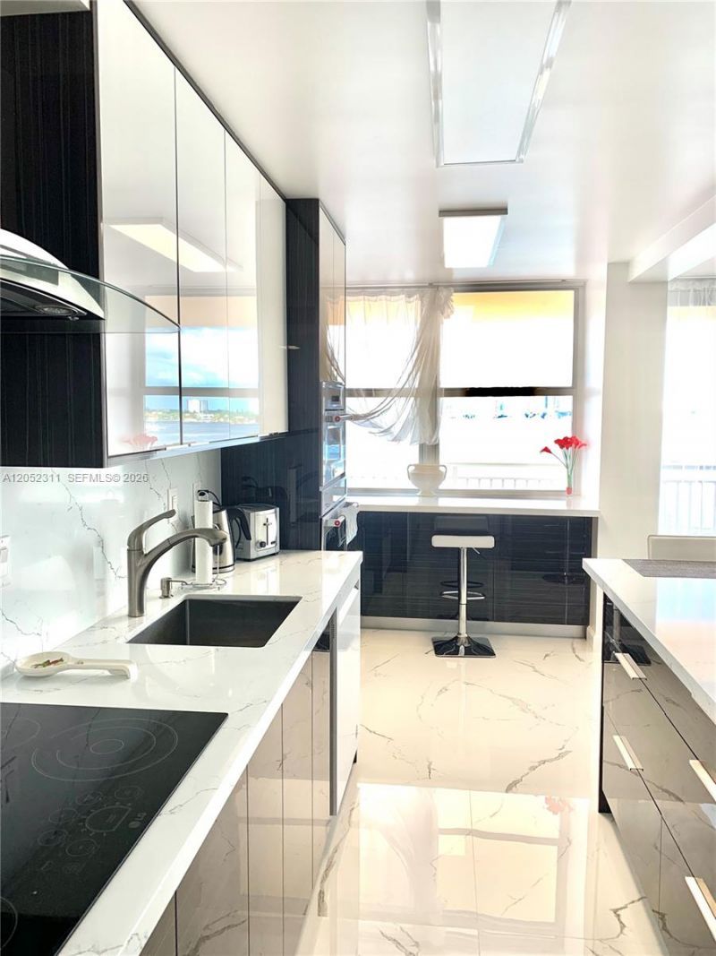 251 174th St , Unit 602, Sunny Isles Beach, FL 33160 Photo