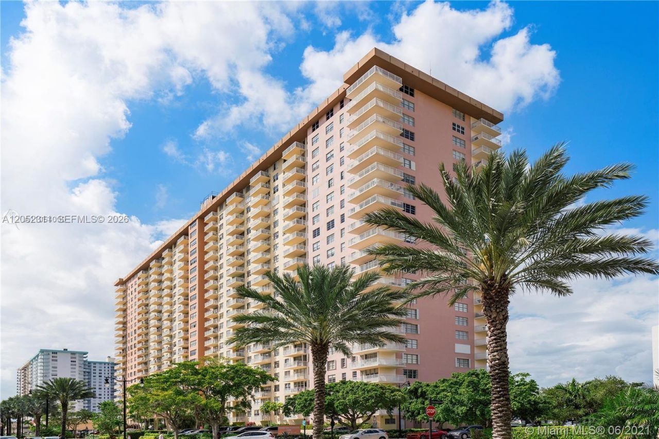 251 174th St , Unit 602, Sunny Isles Beach, FL 33160 Photo