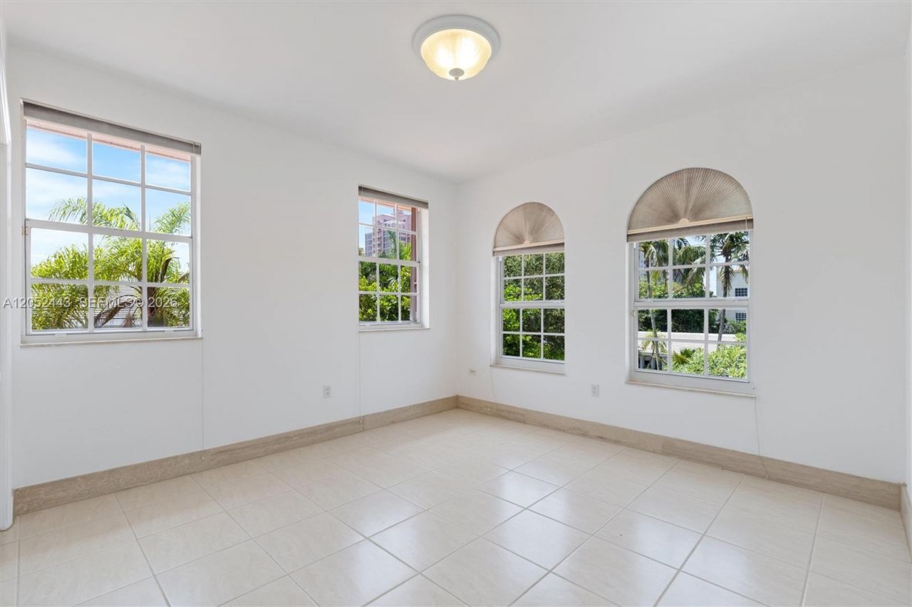 145 W Sunrise Ave , Coral Gables, FL 33133 Photo