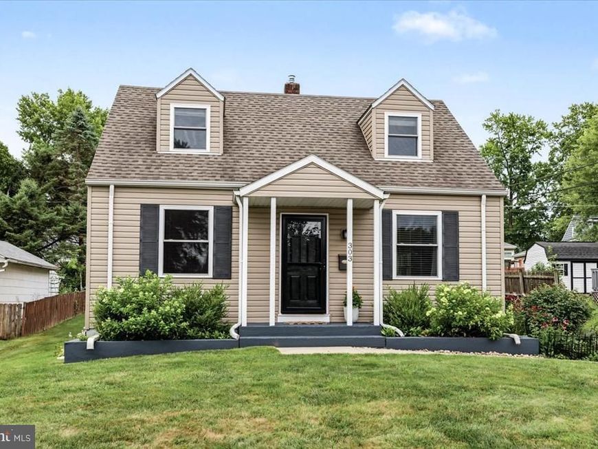 303 Cedar Road, Hellertown, PA 18055 Main Photo