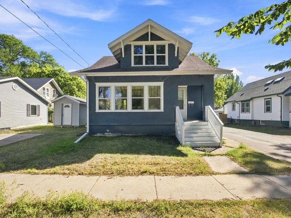1310 11th Avenue S, Fargo, ND 58103