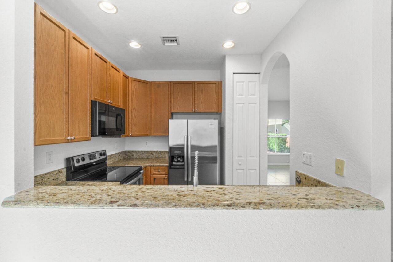406 Lake Monterey Circle, Boynton Beach, FL 33426 Photo