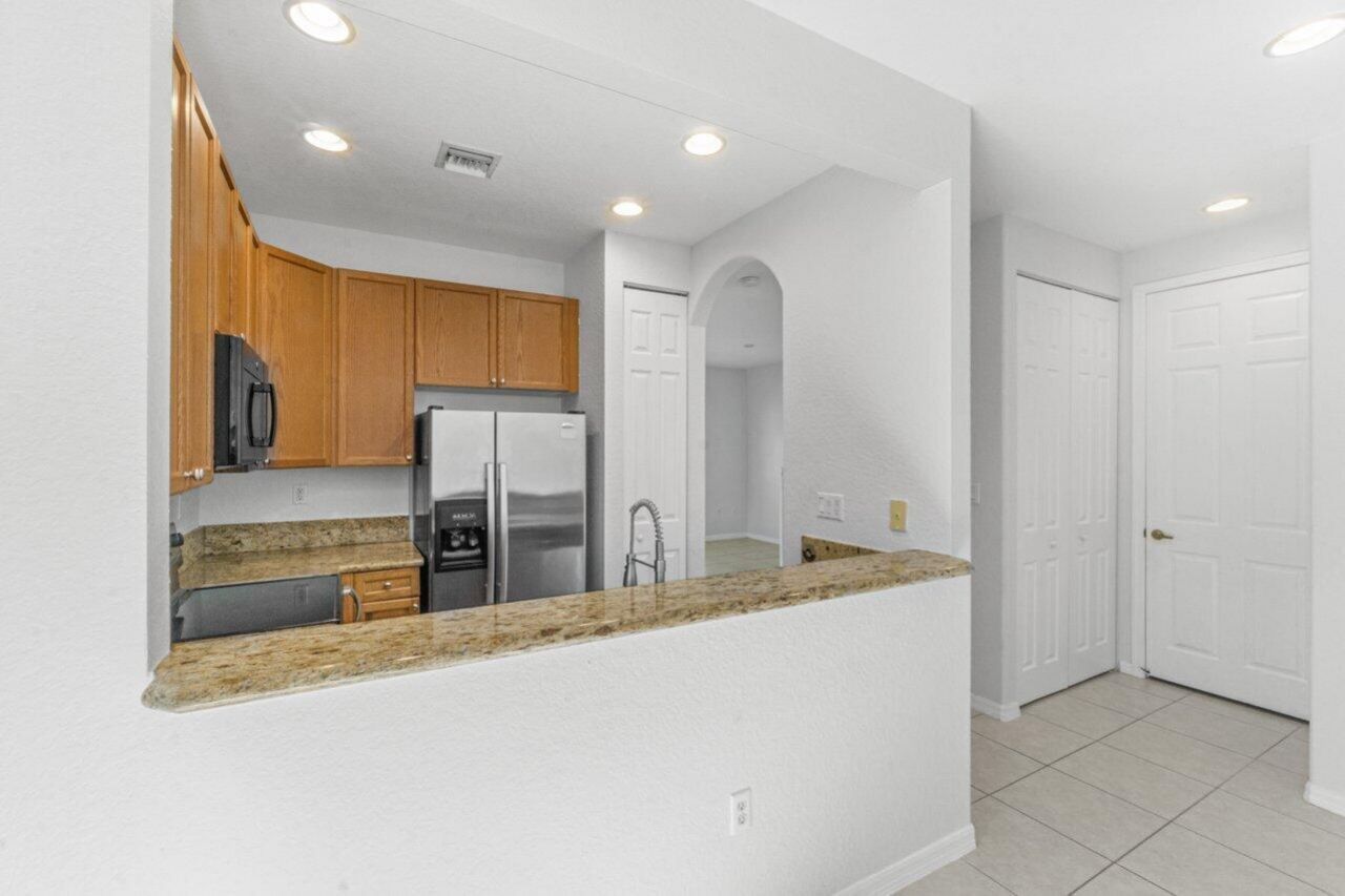 406 Lake Monterey Circle, Boynton Beach, FL 33426 Photo
