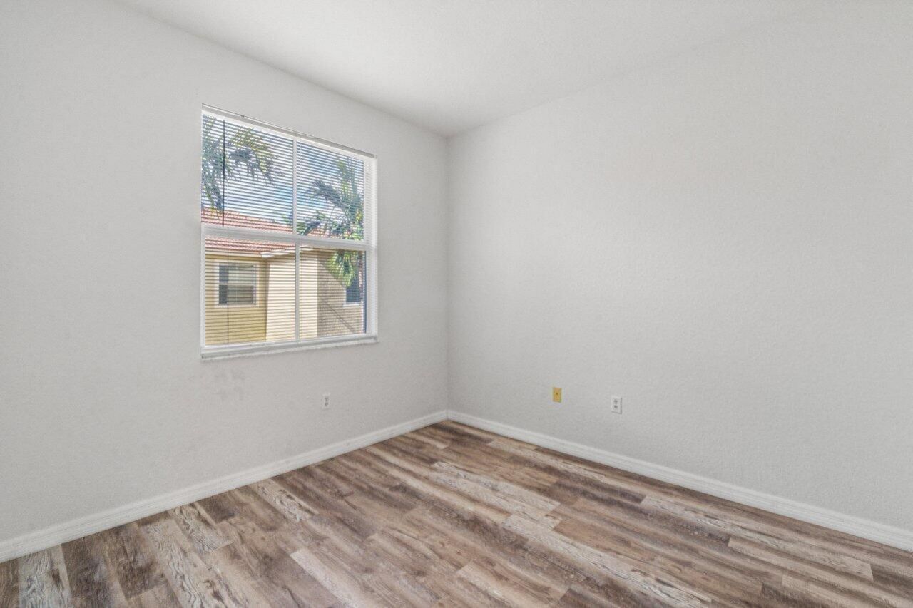 406 Lake Monterey Circle, Boynton Beach, FL 33426 Photo