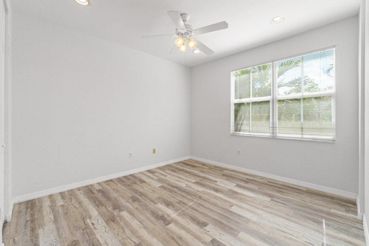 406 Lake Monterey Circle, Boynton Beach, FL 33426 Photo