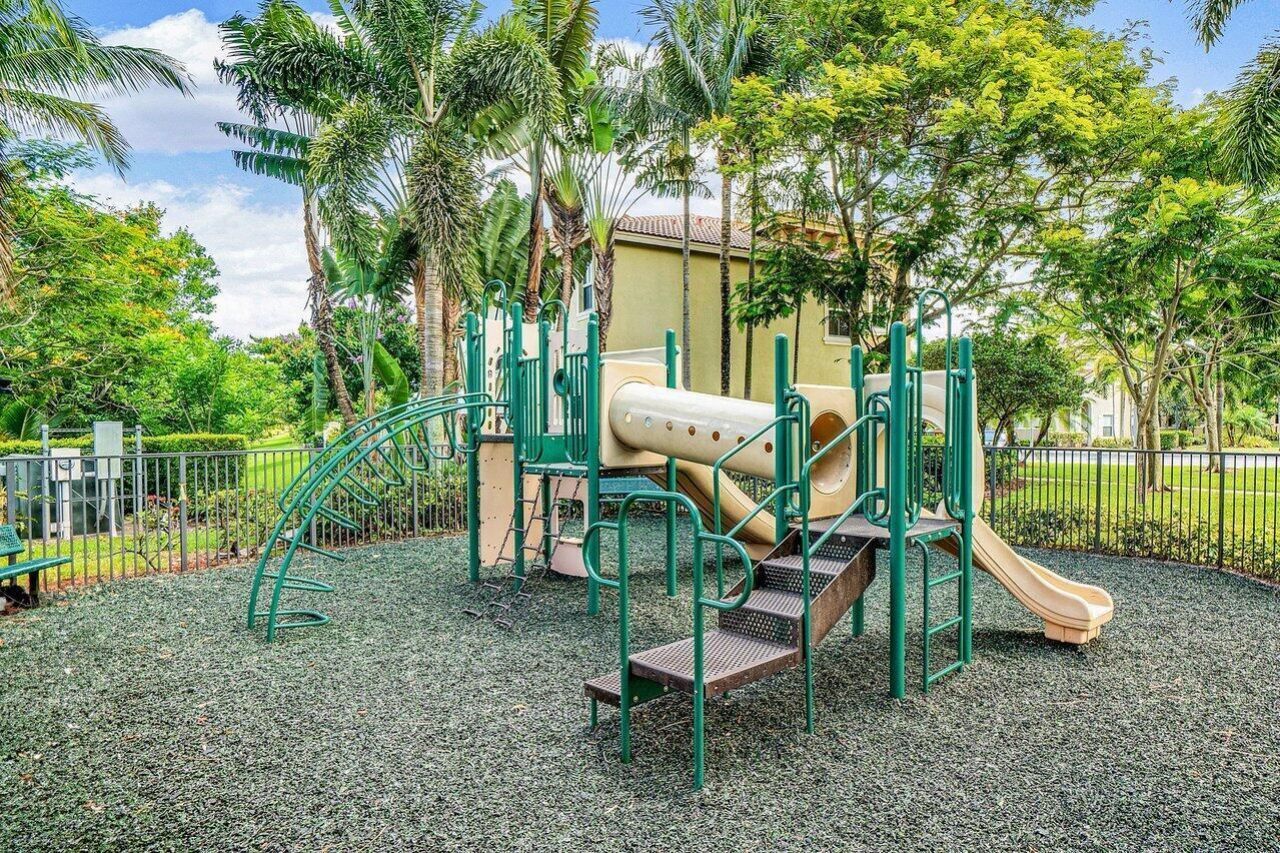 406 Lake Monterey Circle, Boynton Beach, FL 33426 Photo