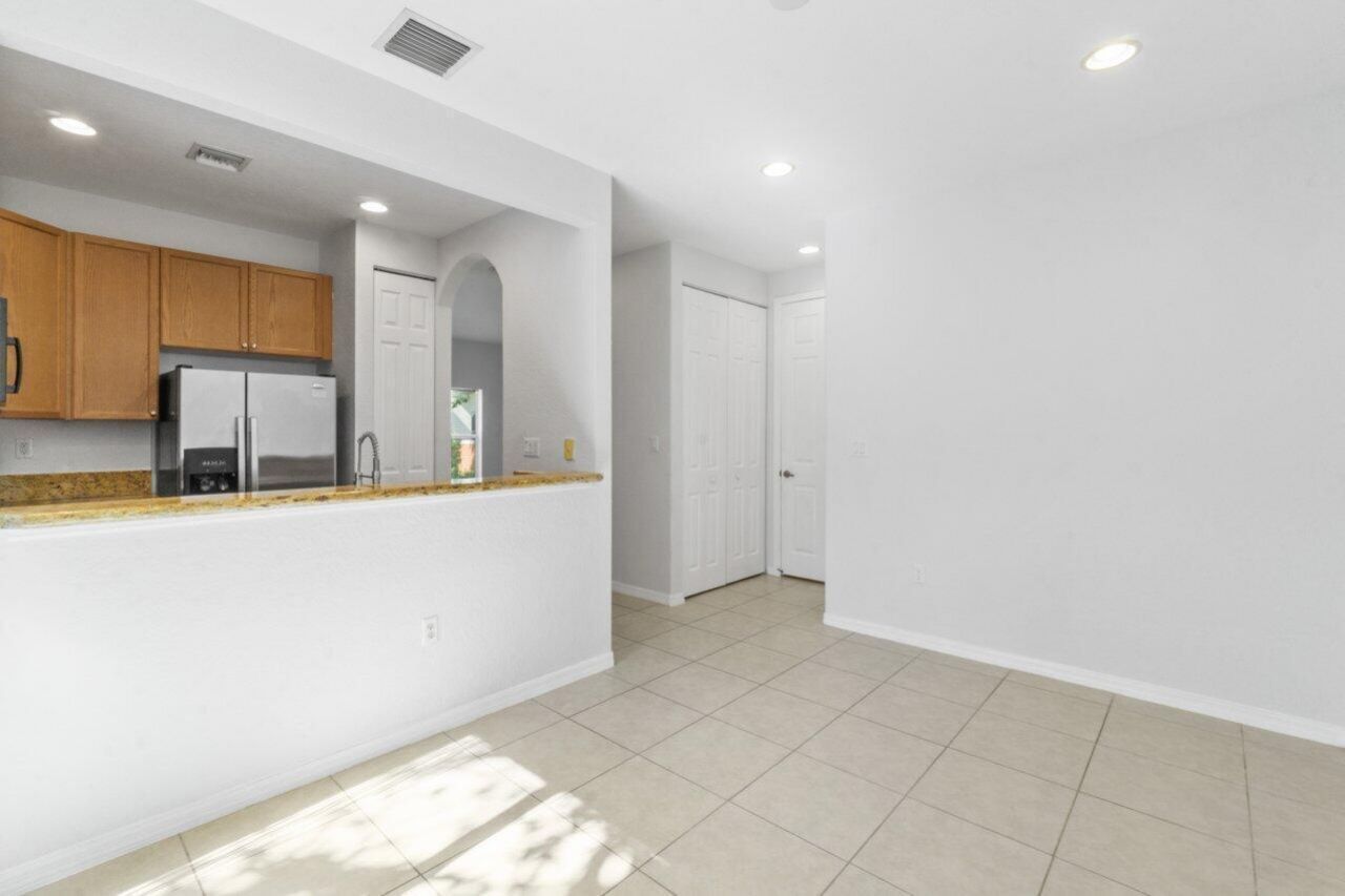 406 Lake Monterey Circle, Boynton Beach, FL 33426 Photo