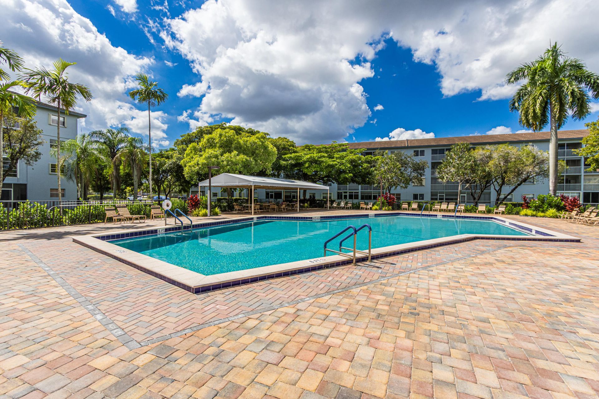 12900 SW 13th Street, Unit 403E, Pembroke Pines, FL 33027 Photo