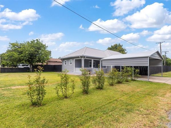 607 S MAIN Street, Kemp, TX 75143