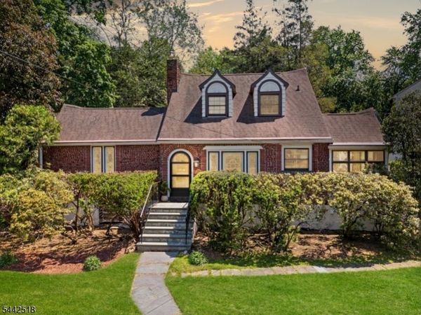 201 Little Falls Rd, Cedar Grove, NJ 07009