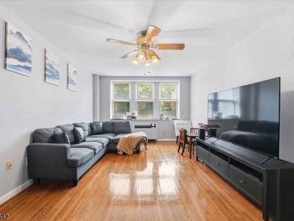 19 Lyons Ave, Newark, NJ 07112