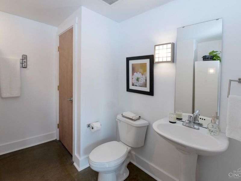 353 W Fourth Street, Unit 310, Cincinnati, OH 45202 Photo 28