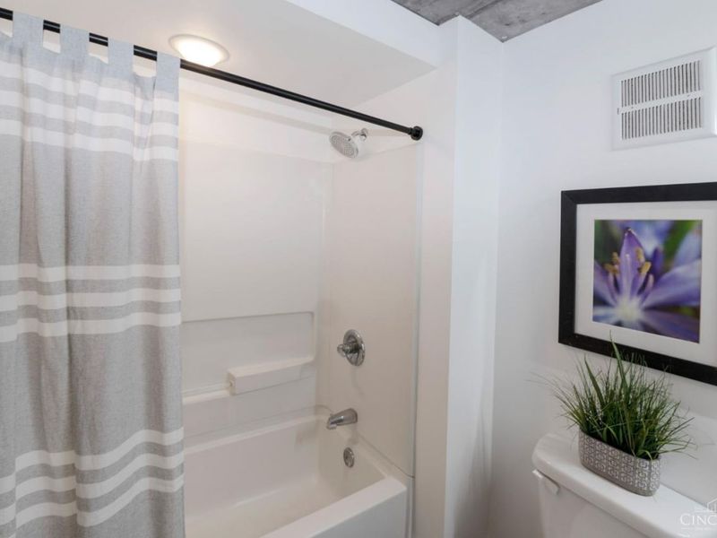 353 W Fourth Street, Unit 310, Cincinnati, OH 45202 Photo 35