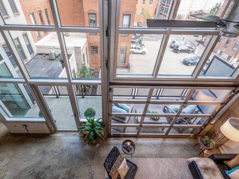 353 W Fourth Street, Unit 310, Cincinnati, OH 45202 Photo 8